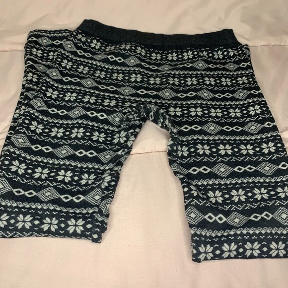 PINK REPUBLIC BLACK AN WHITE TRIBAL PRINT LEGGINGS - Picture 2 of 3